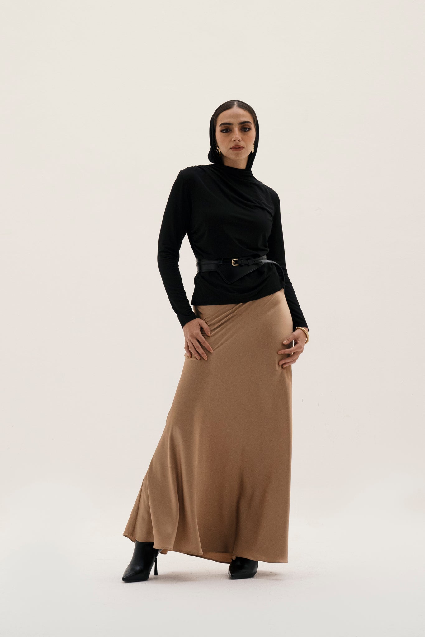 NOYA SKIRT IN GOLD