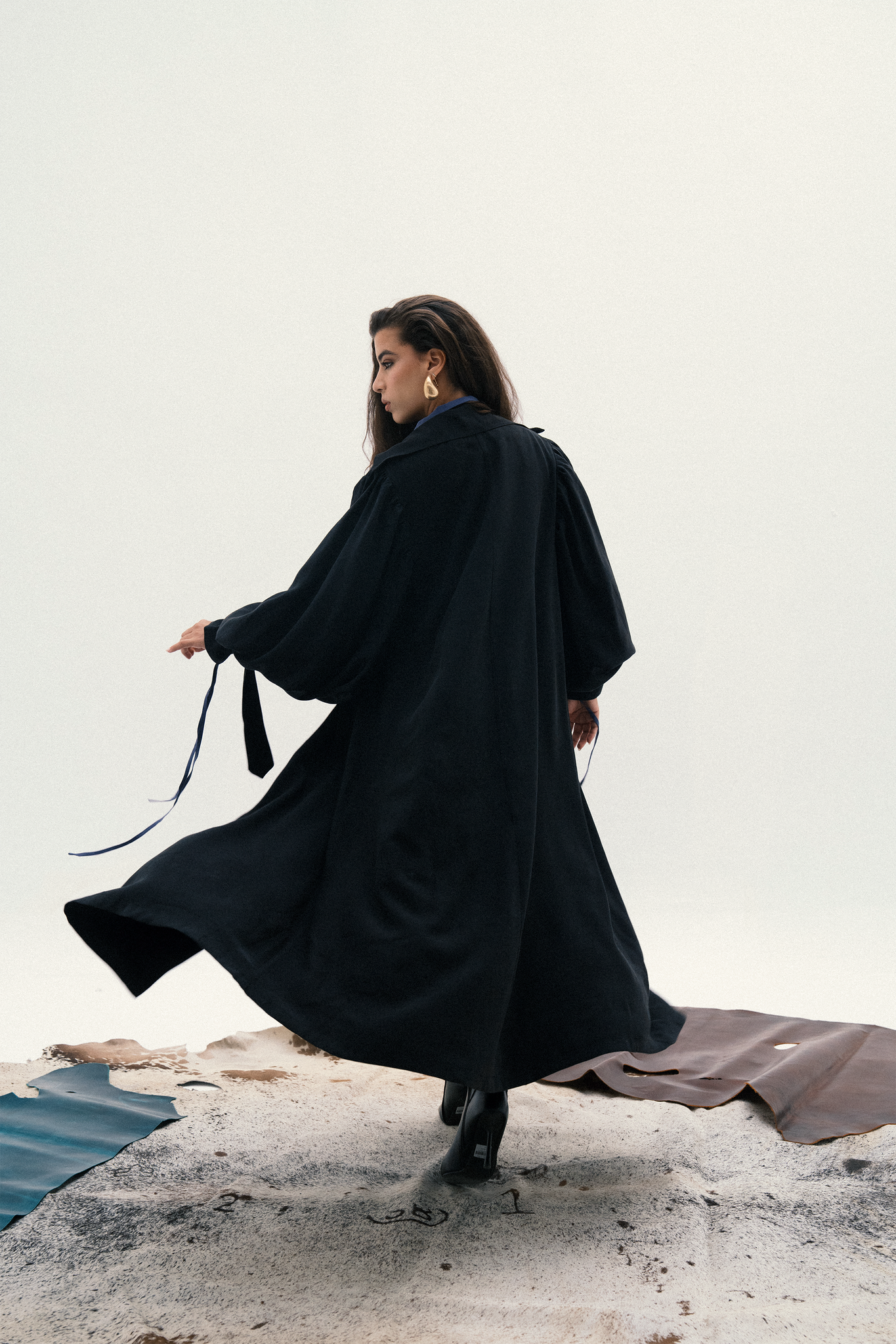 QUELLA COAT IN BLACK