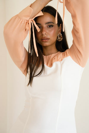 RUE DRESS IN PEACH